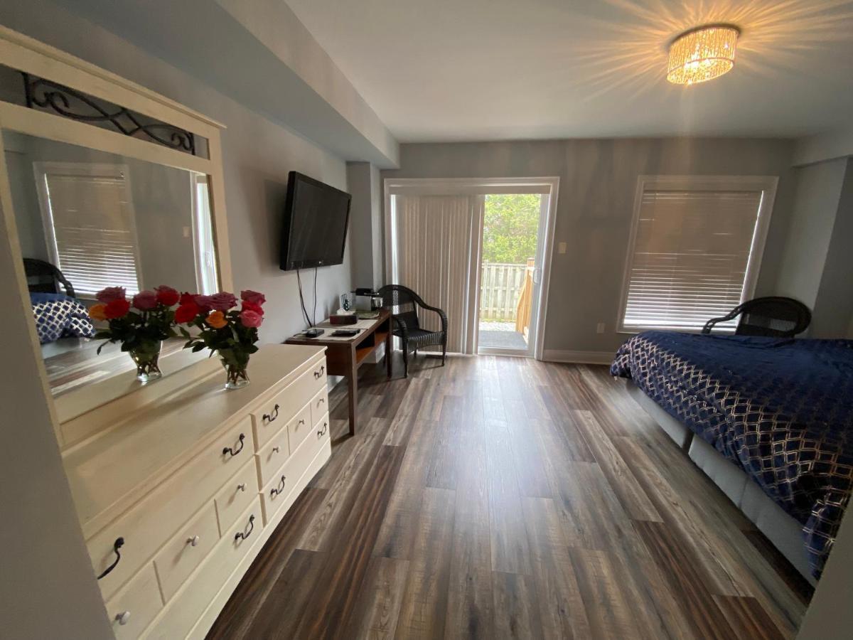 2 Bedroom With 2 Ensuites Unit In Ричмонд-Гілл Екстер'єр фото