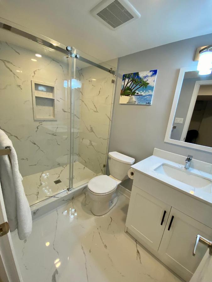 2 Bedroom With 2 Ensuites Unit In Ричмонд-Гілл Екстер'єр фото